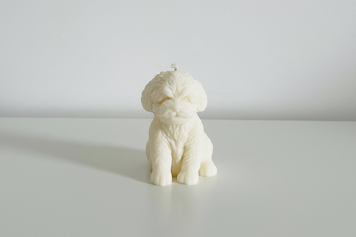 Candela a forma di cane realizzata a mano